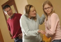 “CON TRAI TÔI 15 TUỔI, NÓ GHÉT TÔI”