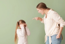 NHỮNG LỜI NÓ TIÊU CỰC CỦA CHA MẸ ẢNH HƯỞNG ĐẾN CON CÁI NHƯ THẾ NÀO?