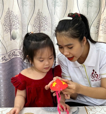 Đồng Hành Cùng Trẻ Tự Kỷ Đến Trường