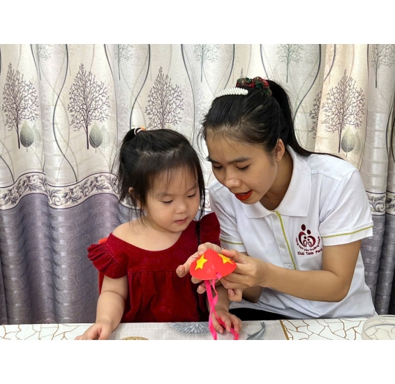 Đồng Hành Cùng Trẻ Tự Kỷ Đến Trường